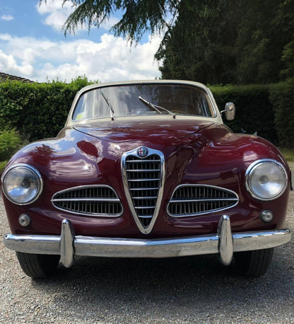 1952 Alfa Romeo 1900 with Castagna coachwork – Front view showcasing elegant Italian design.