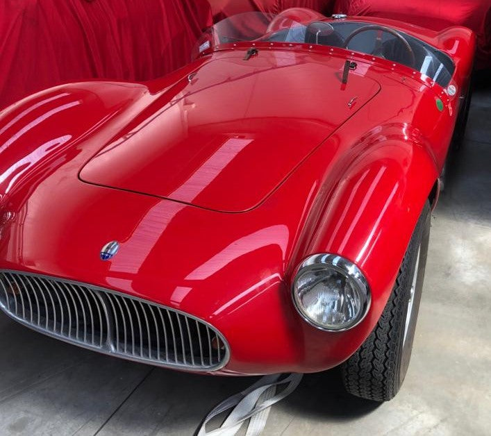 Side profile of the 1953 Maserati A6 GCS – Lightweight competition car with elegant coachwork.